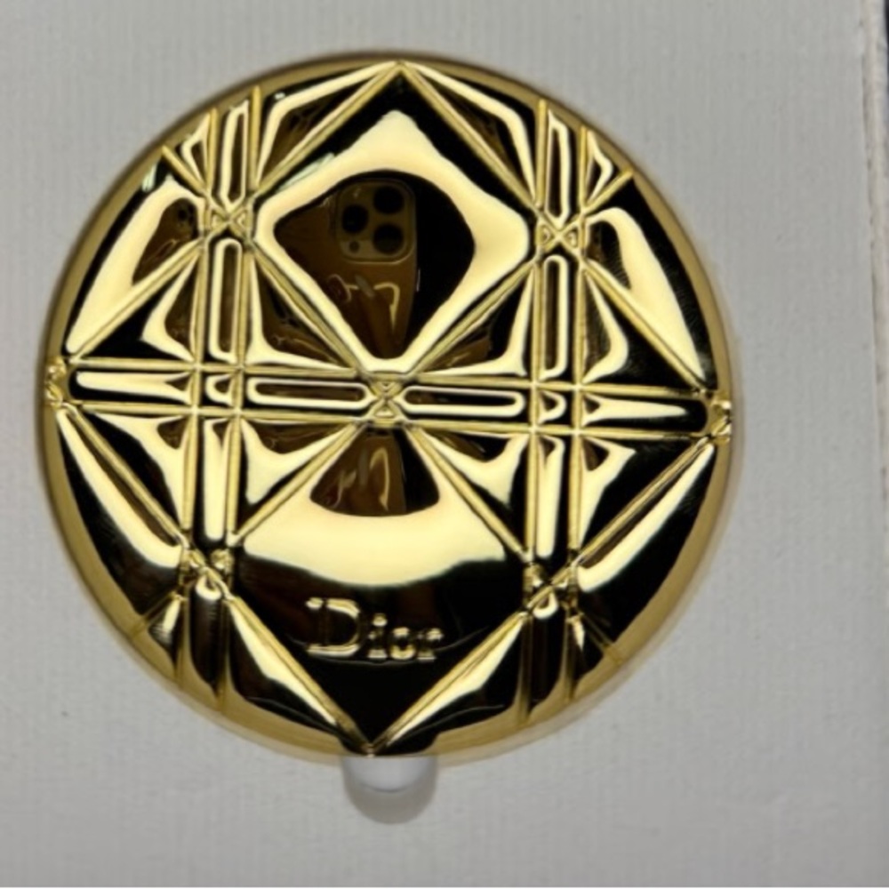 Dior Gold Compact Mirror GWP - Picture 2 of 4
